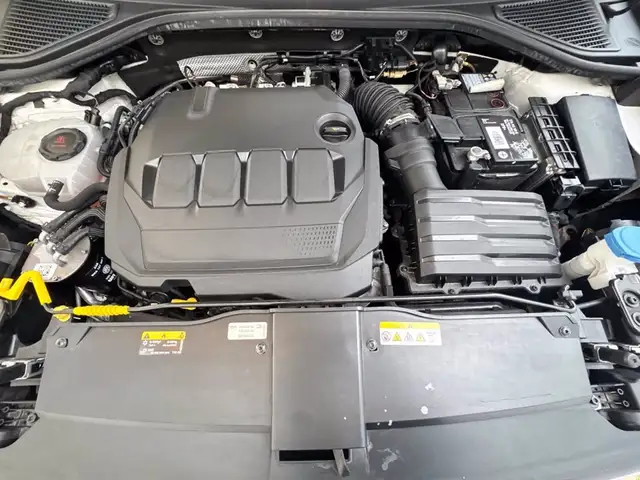 Volkswagen T-Roc view 13