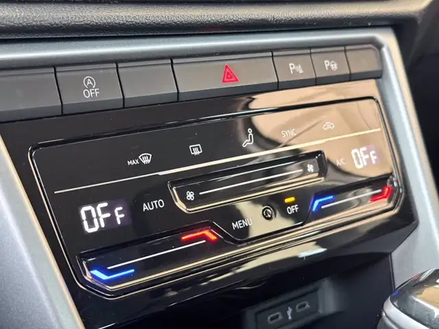 Volkswagen T-Roc view 25