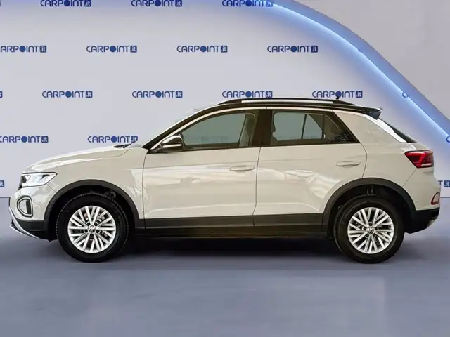 Volkswagen T-Roc view 4