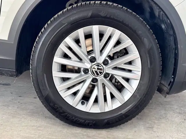 Volkswagen T-Roc view 15