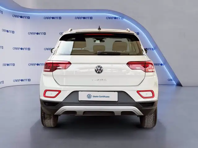 Volkswagen T-Roc view 5