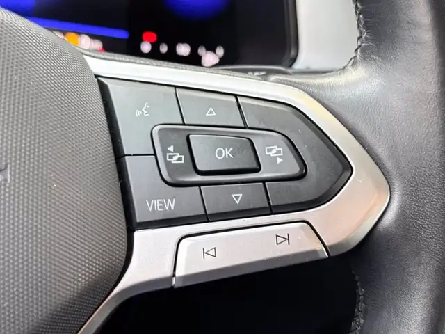 Volkswagen T-Roc view 22