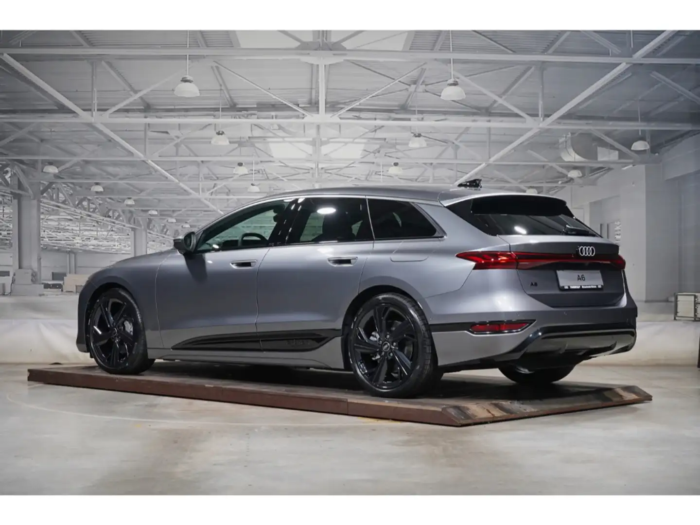 Audi A6 Avant performance AHK HUD Tech Pro Grau - 2