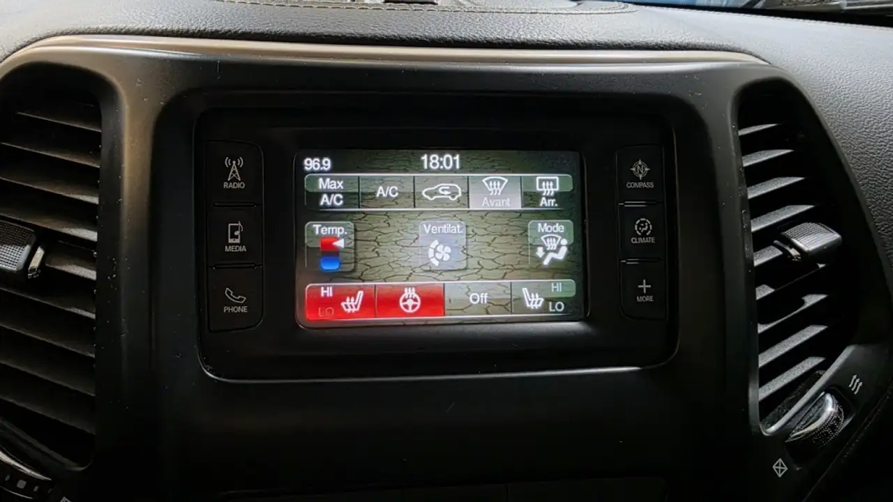 Jeep Cherokee снимка Jeep Cherokee