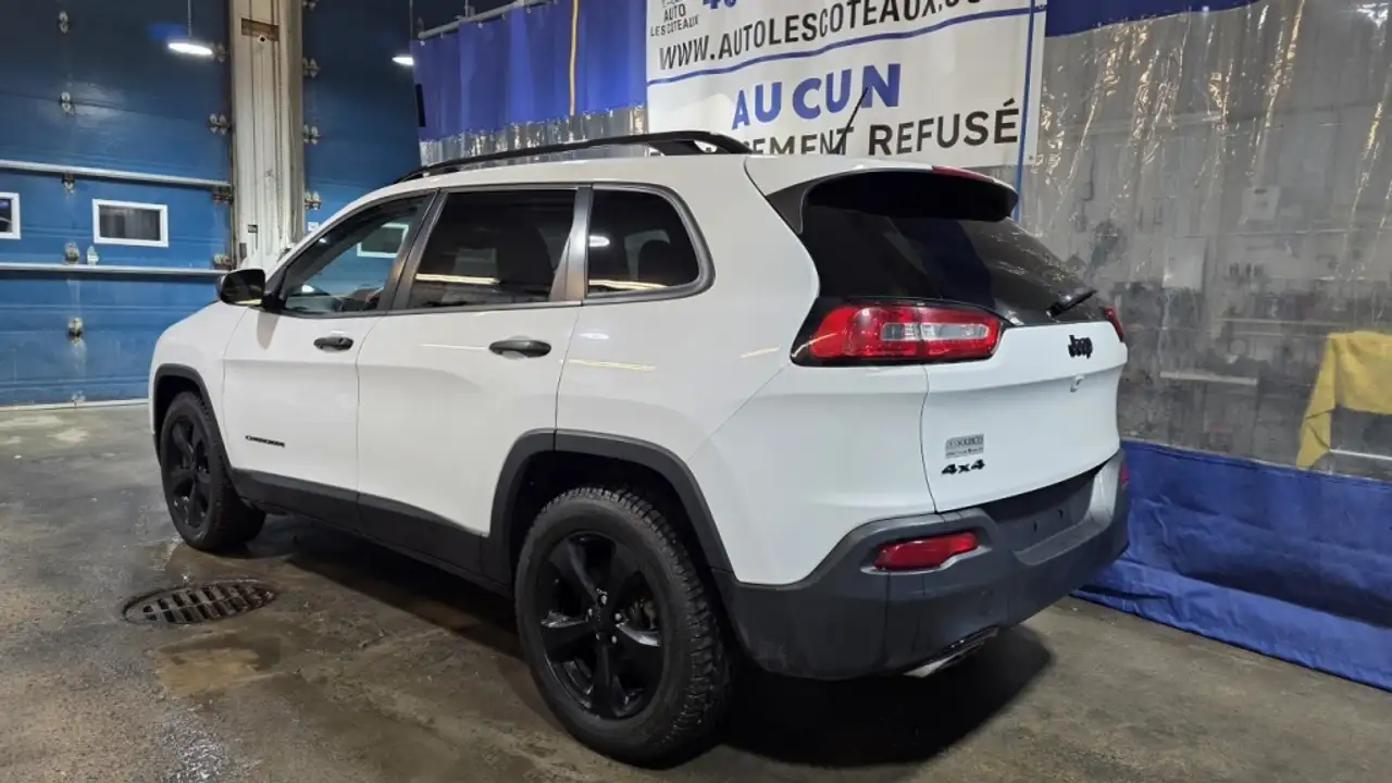 Jeep Cherokee снимка Jeep Cherokee