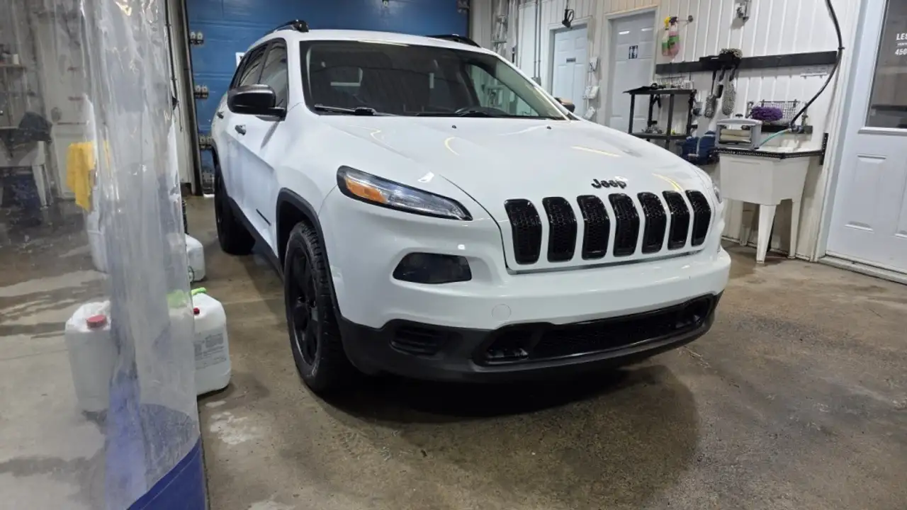 Jeep Cherokee снимка Jeep Cherokee