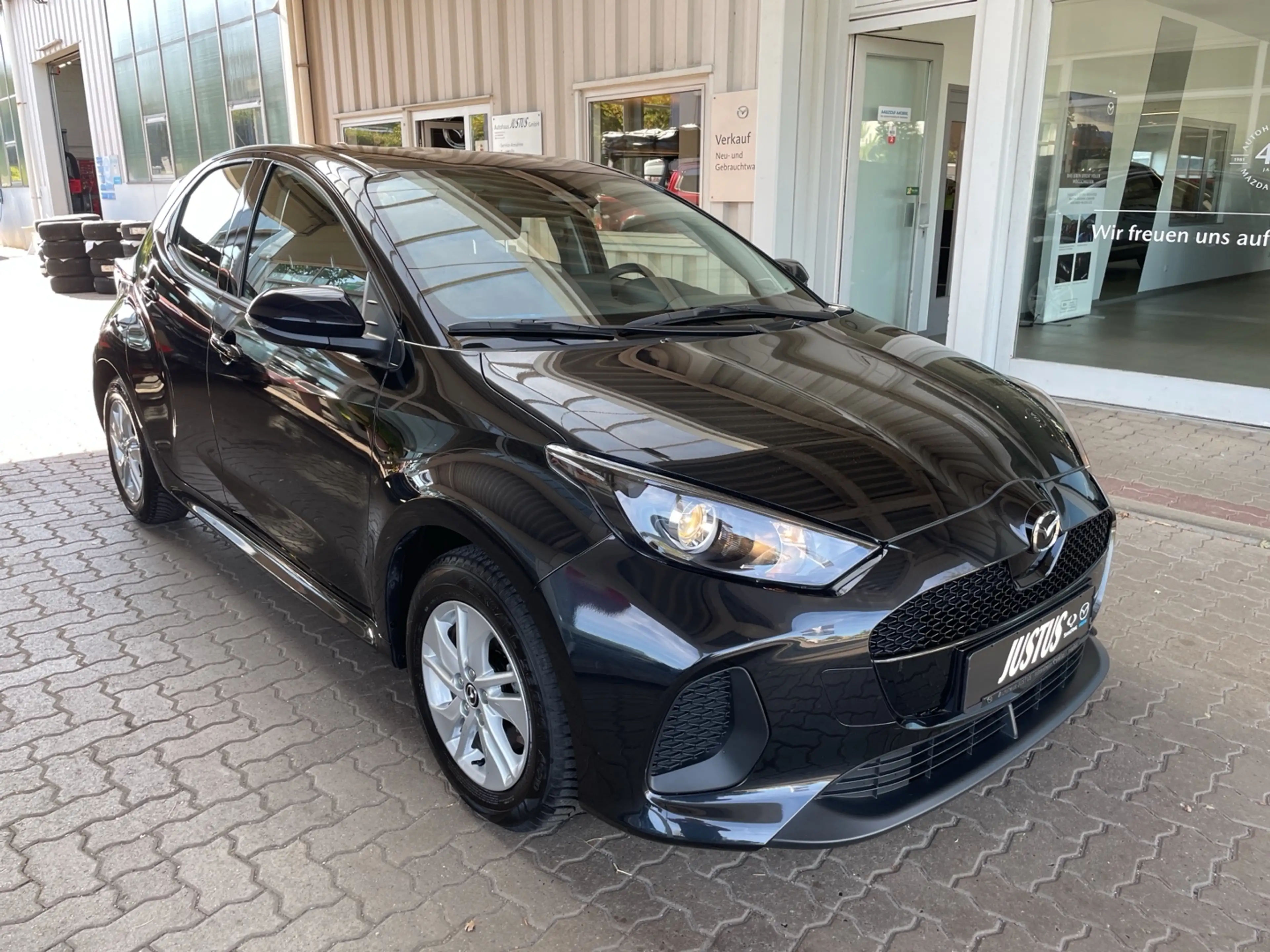 Mazda 2 Hybrid 1.5L Hybrid VVT-i 116 Centre-Line — photo 4