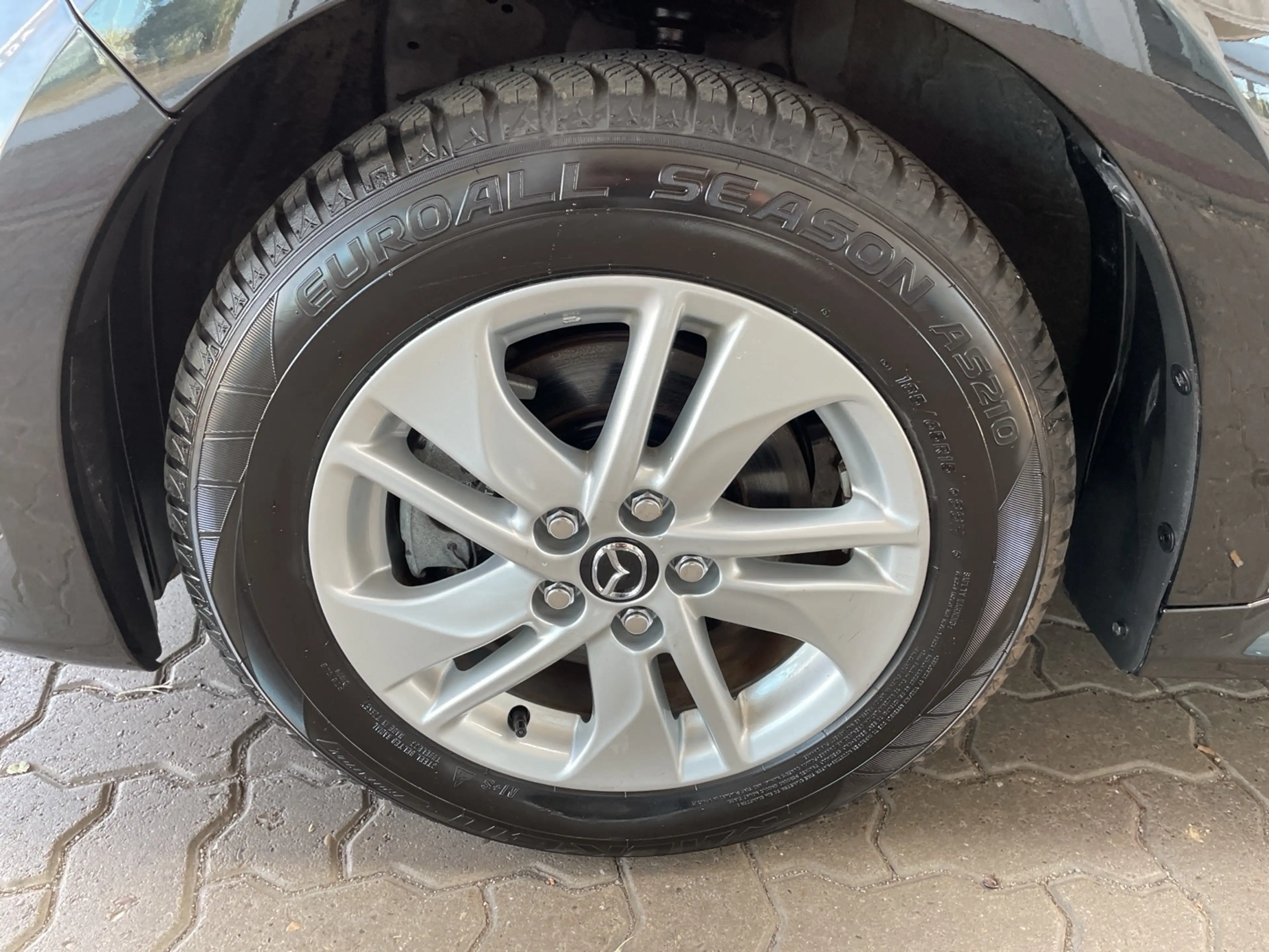 Mazda 2 Hybrid 1.5L Hybrid VVT-i 116 Centre-Line — photo 5