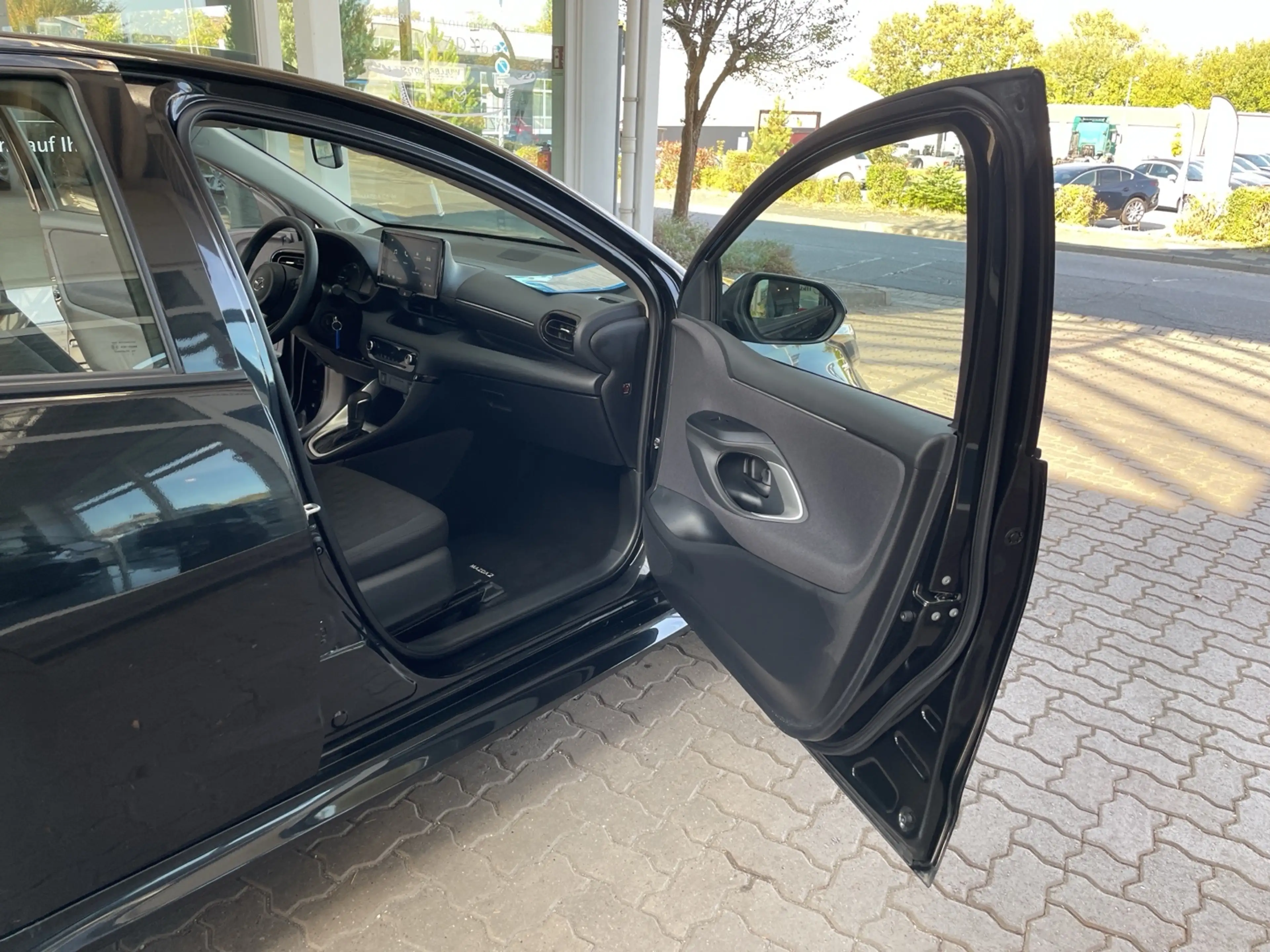 Mazda 2 Hybrid 1.5L Hybrid VVT-i 116 Centre-Line — photo 19