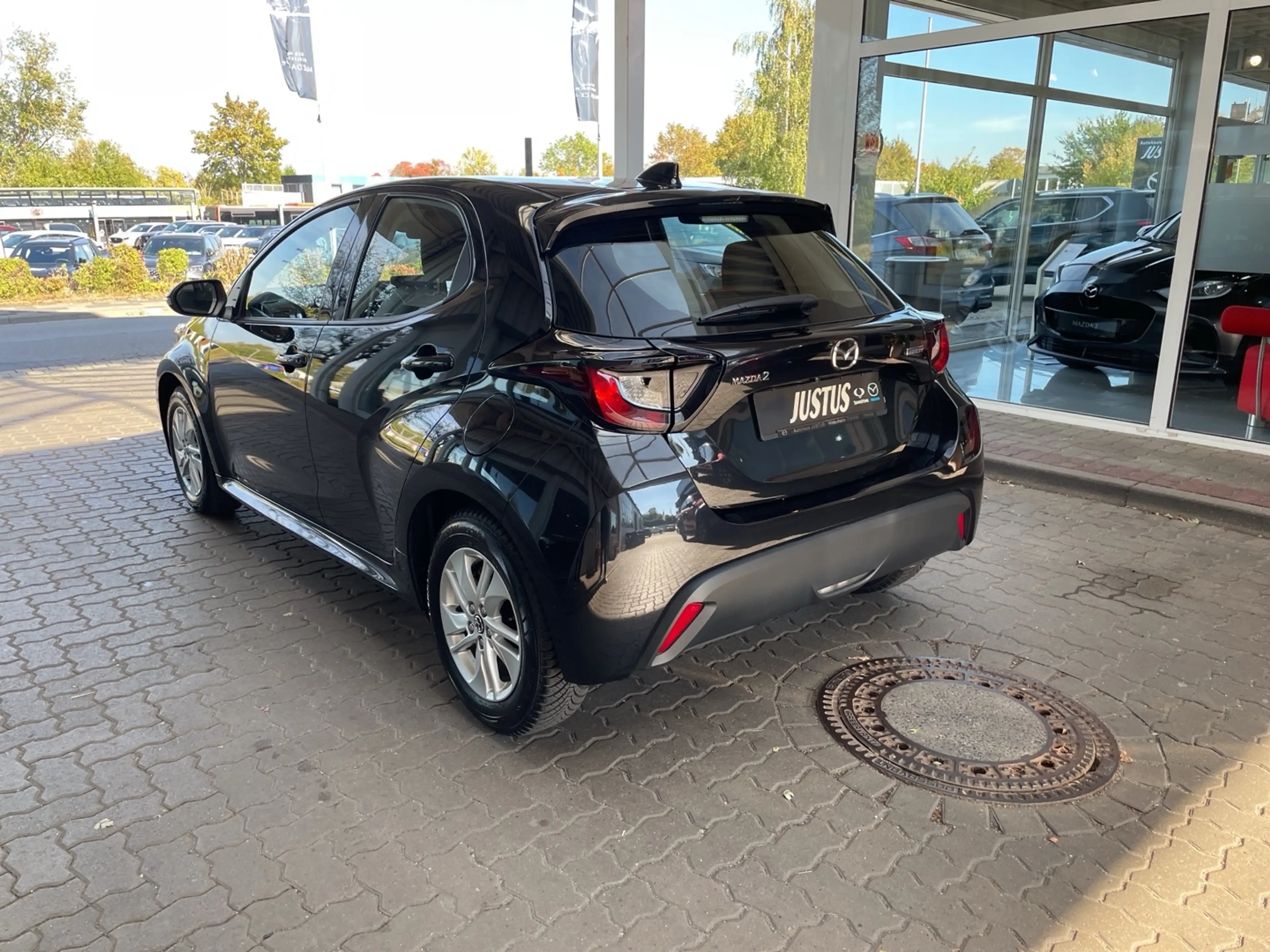Mazda 2 Hybrid 1.5L Hybrid VVT-i 116 Centre-Line — photo 2