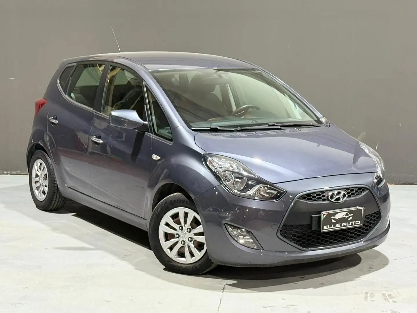Hyundai iX20 ix20 1.4 Comfort econext E6 Gris - 1