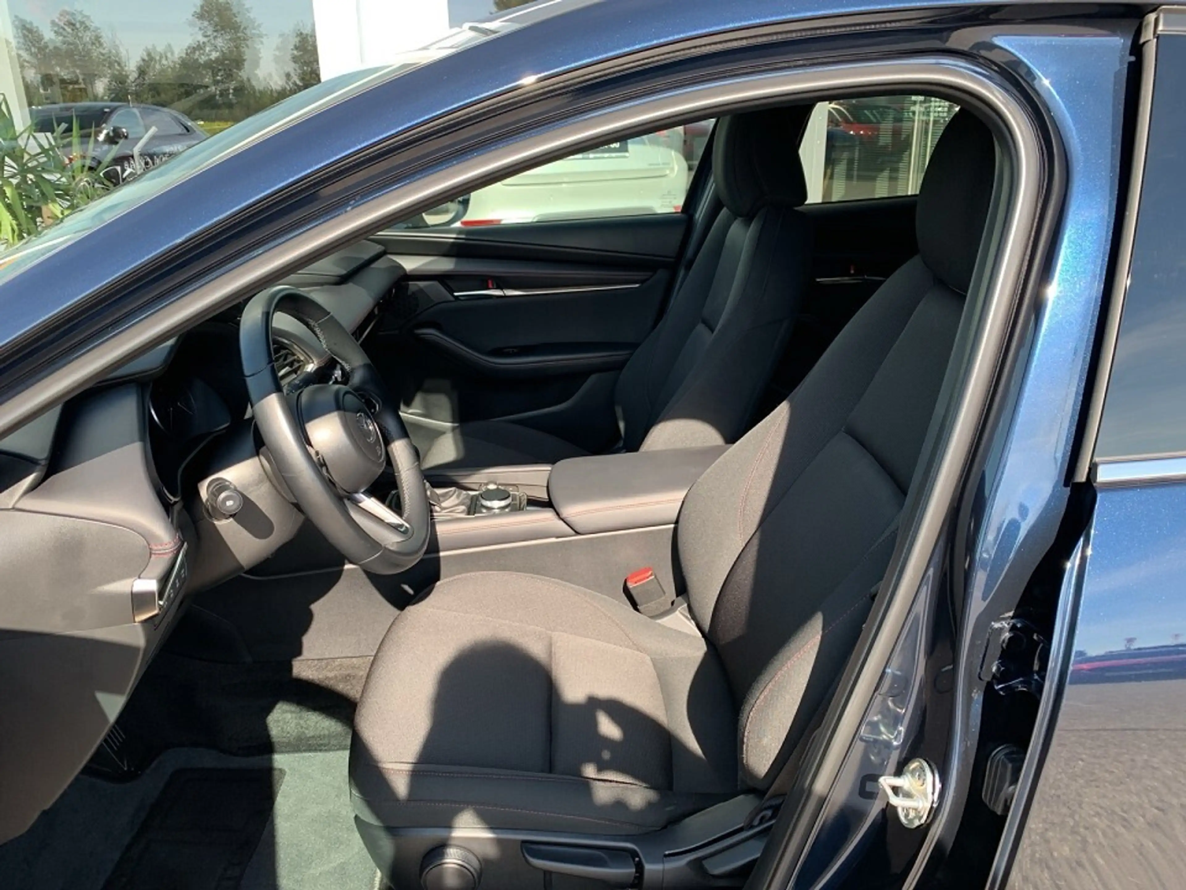 Mazda 3 Mazda3 e-Skyactiv-G150 Homura — photo 8