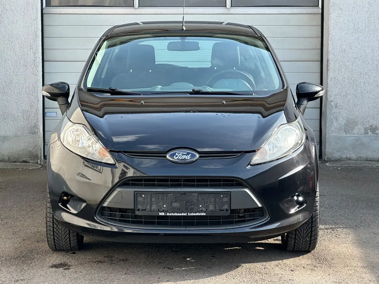 Ford Fiesta Trend*KLIMA*ALU*PDC*ZV*TÜV 06.2026 Schwarz - 2