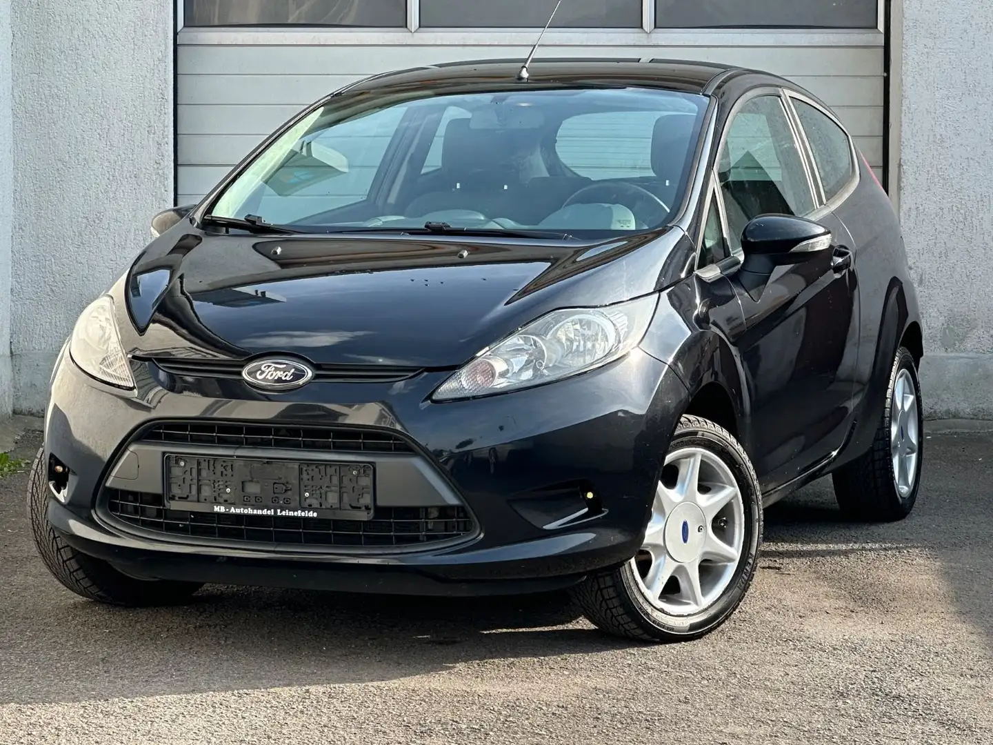 Ford Fiesta Trend*KLIMA*ALU*PDC*ZV*TÜV 06.2026 Schwarz - 1