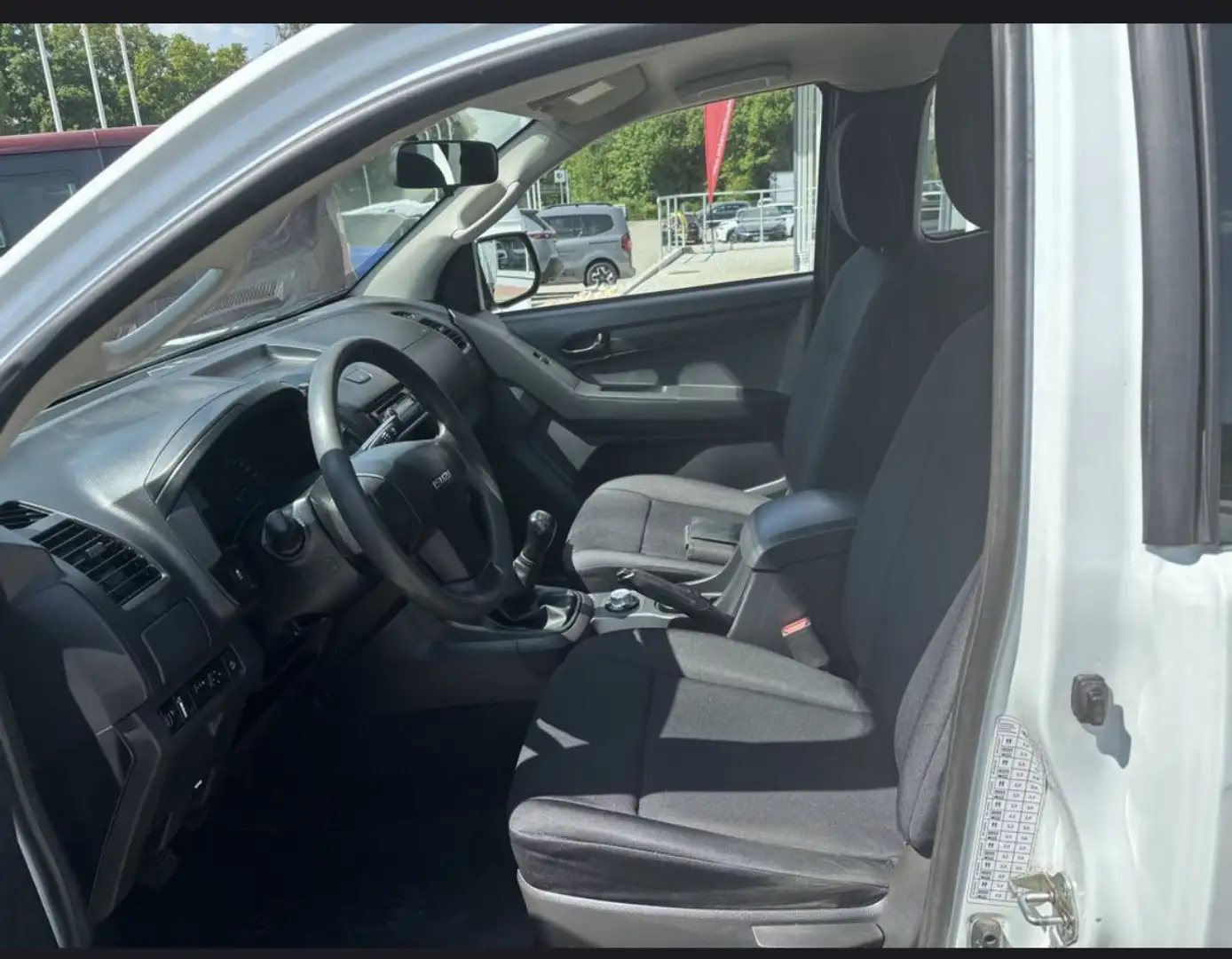 Isuzu D-Max 1.9 td space Solar Plus 4x4 Trilaterale Ribaltab Bianco - 2