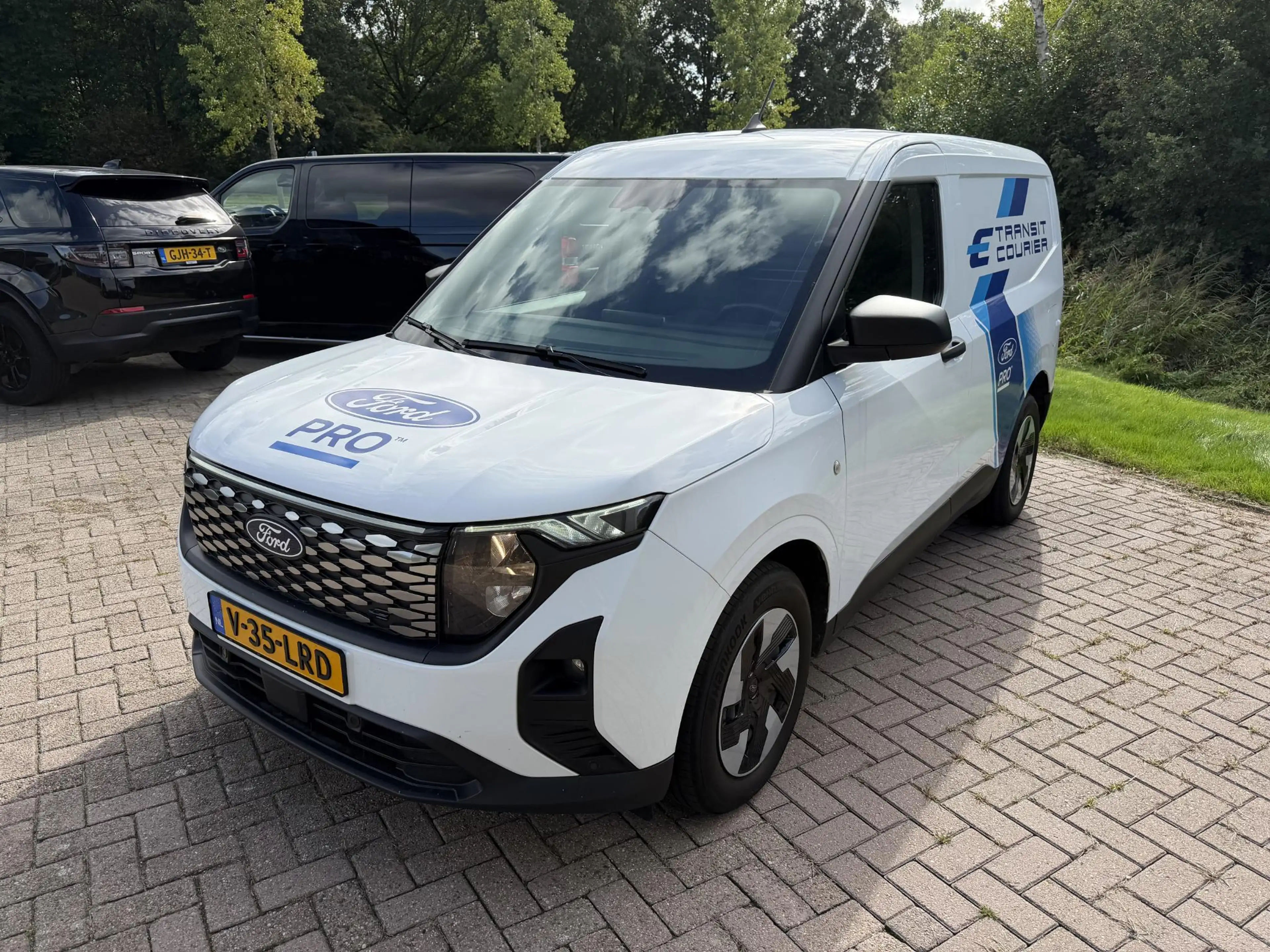 Ford Transit Courier E-Transit Trend 44 kWh 136pk Trekhaak | Achteruitr — photo 3
