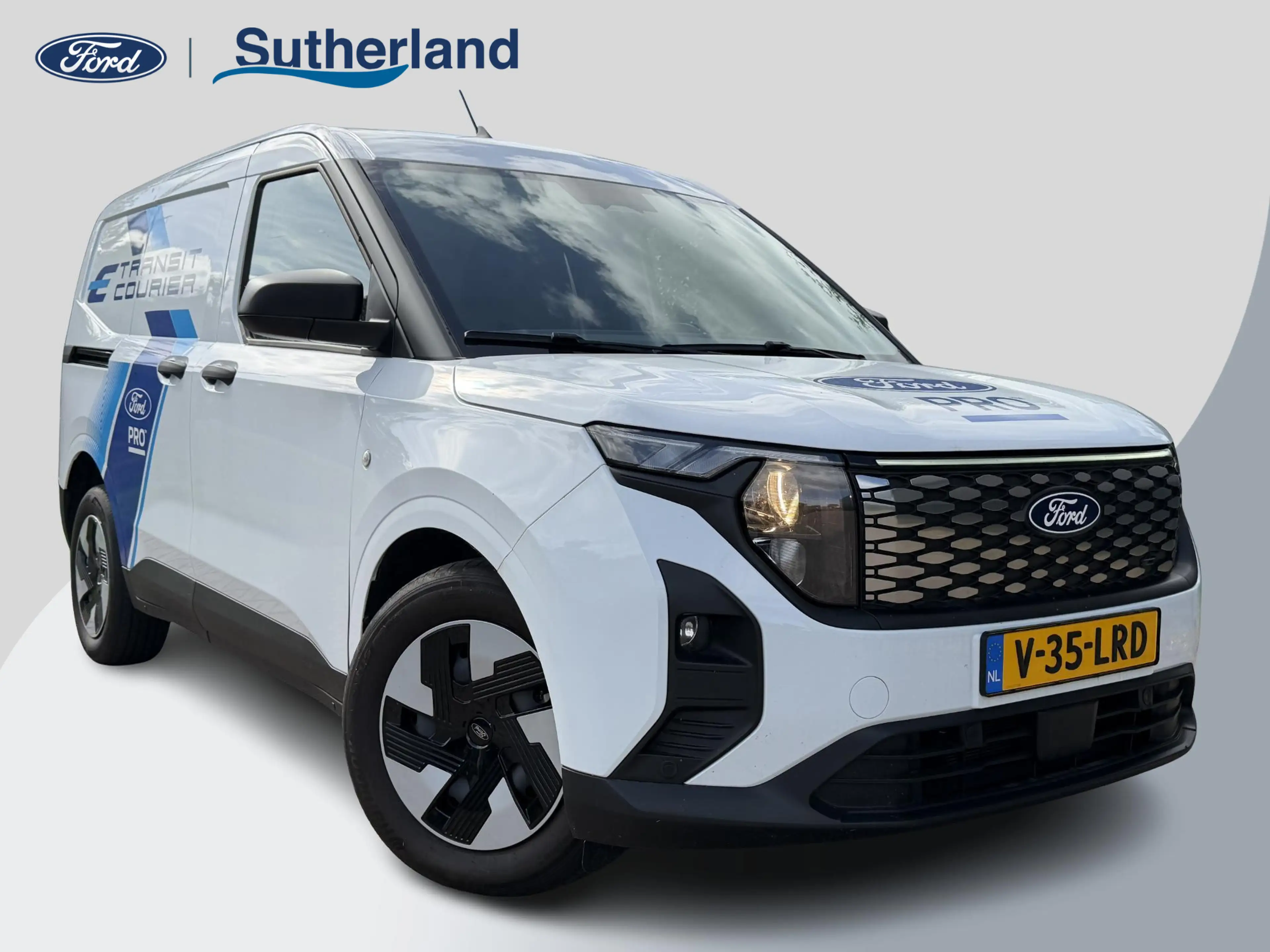 Ford Transit Courier E-Transit Trend 44 kWh 136pk Trekhaak | Achteruitr