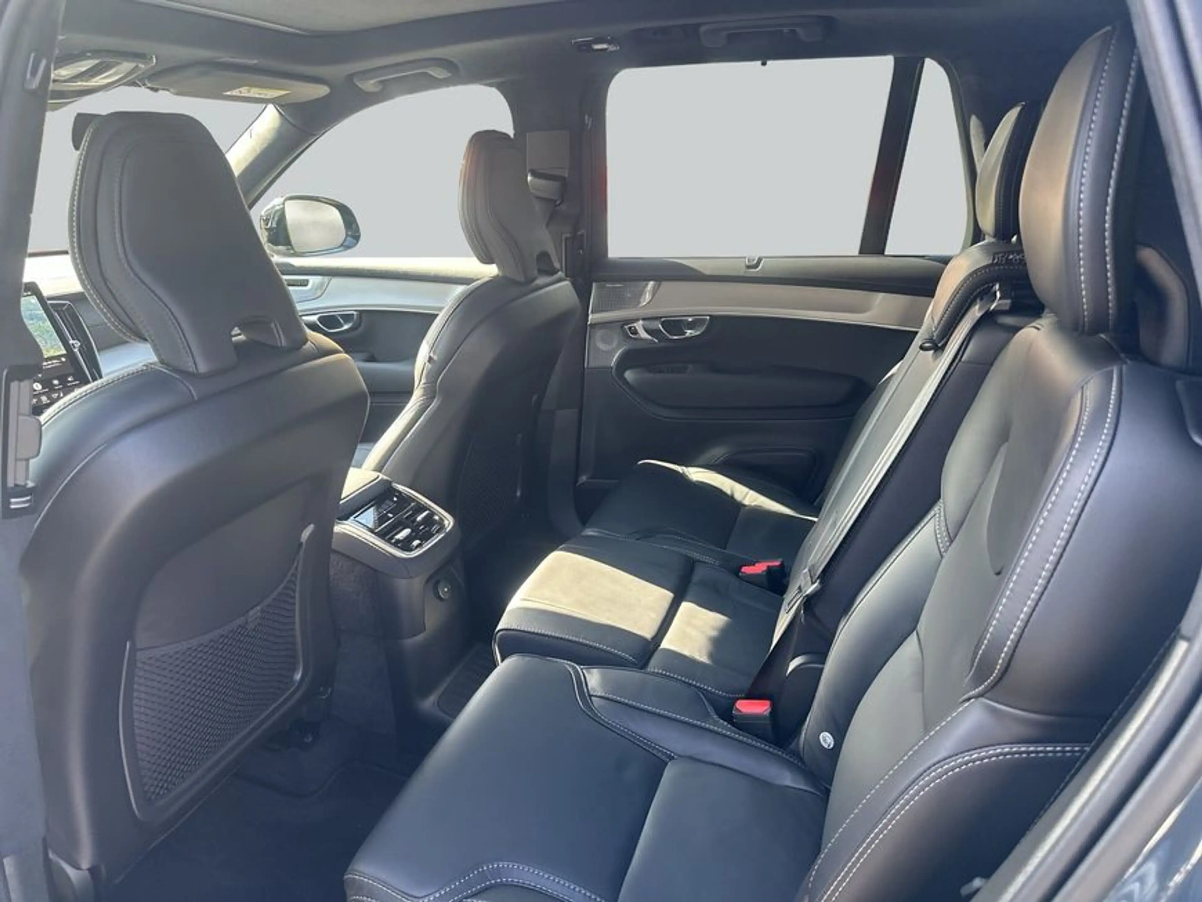 Volvo XC90 XC90 T8 AWD Plug-in Hybrid Ultra Black Edition — photo 11