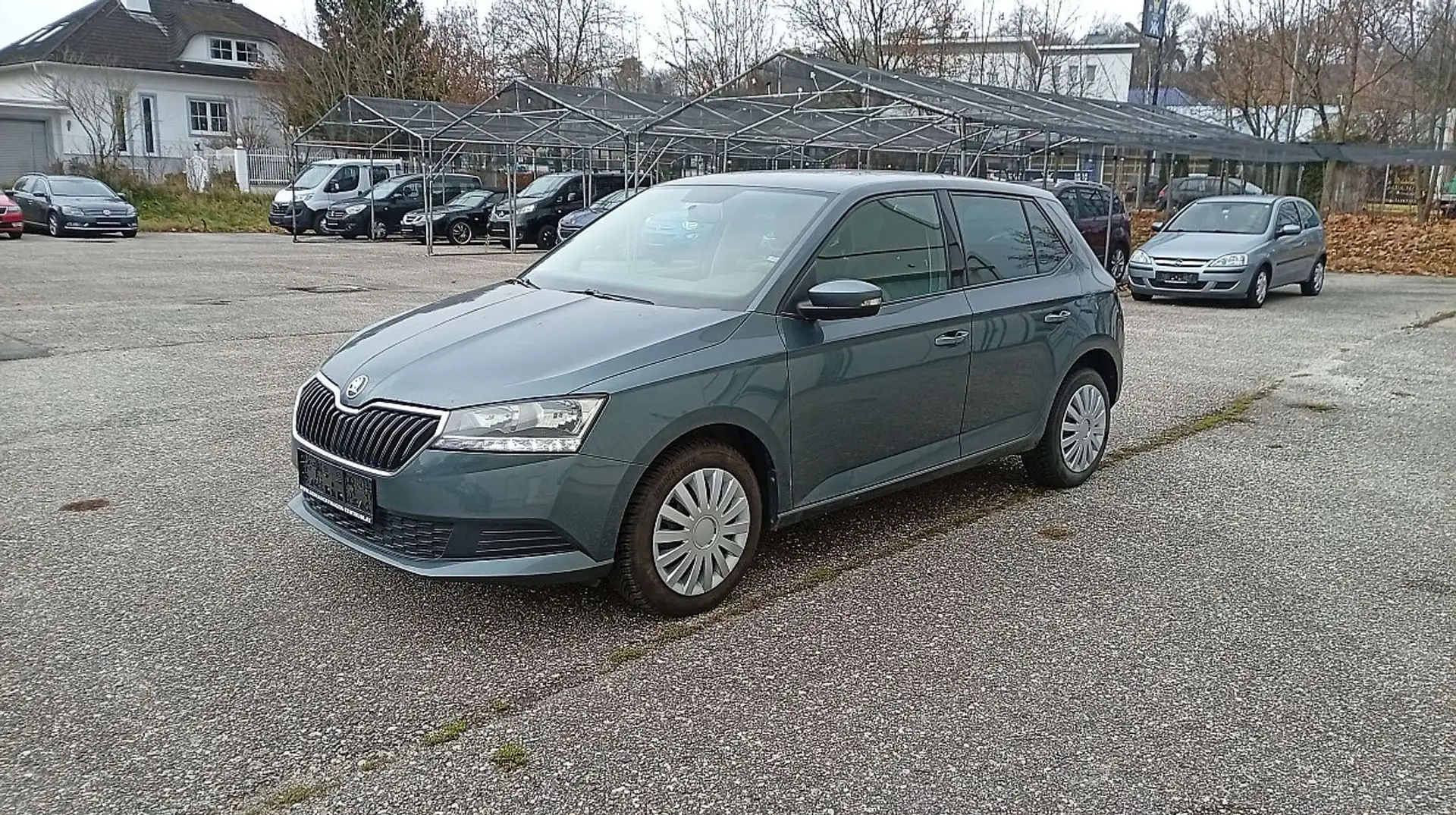 Skoda Fabia Active 1,0 Grau - 1