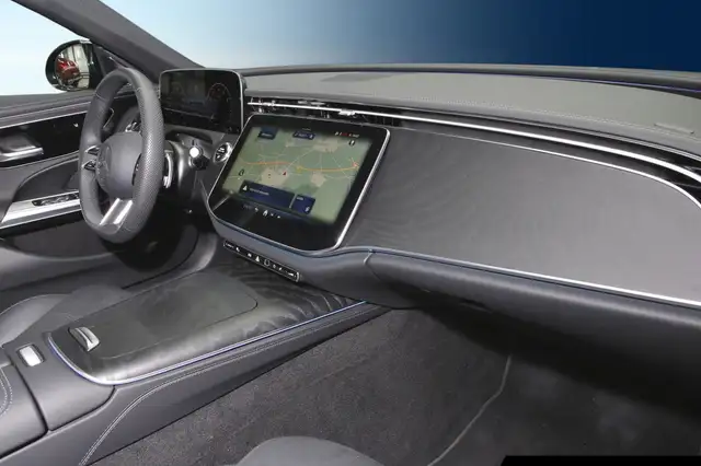 Mercedes-Benz E-Class view 7