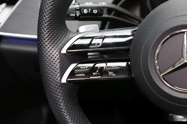 Mercedes-Benz E-Class view 16