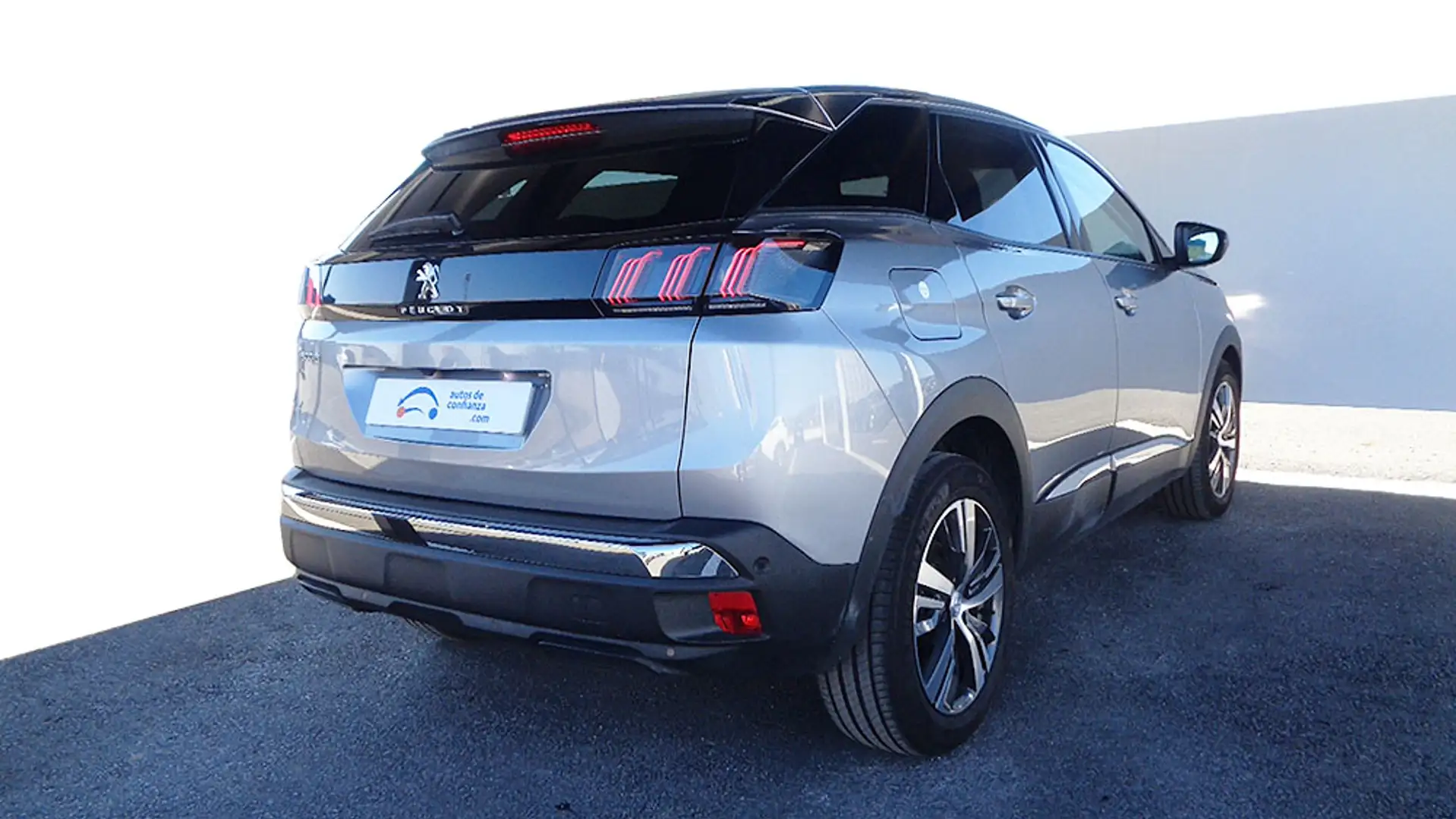 Peugeot 3008 1.2 PureTech S&S Allure 130 - 2