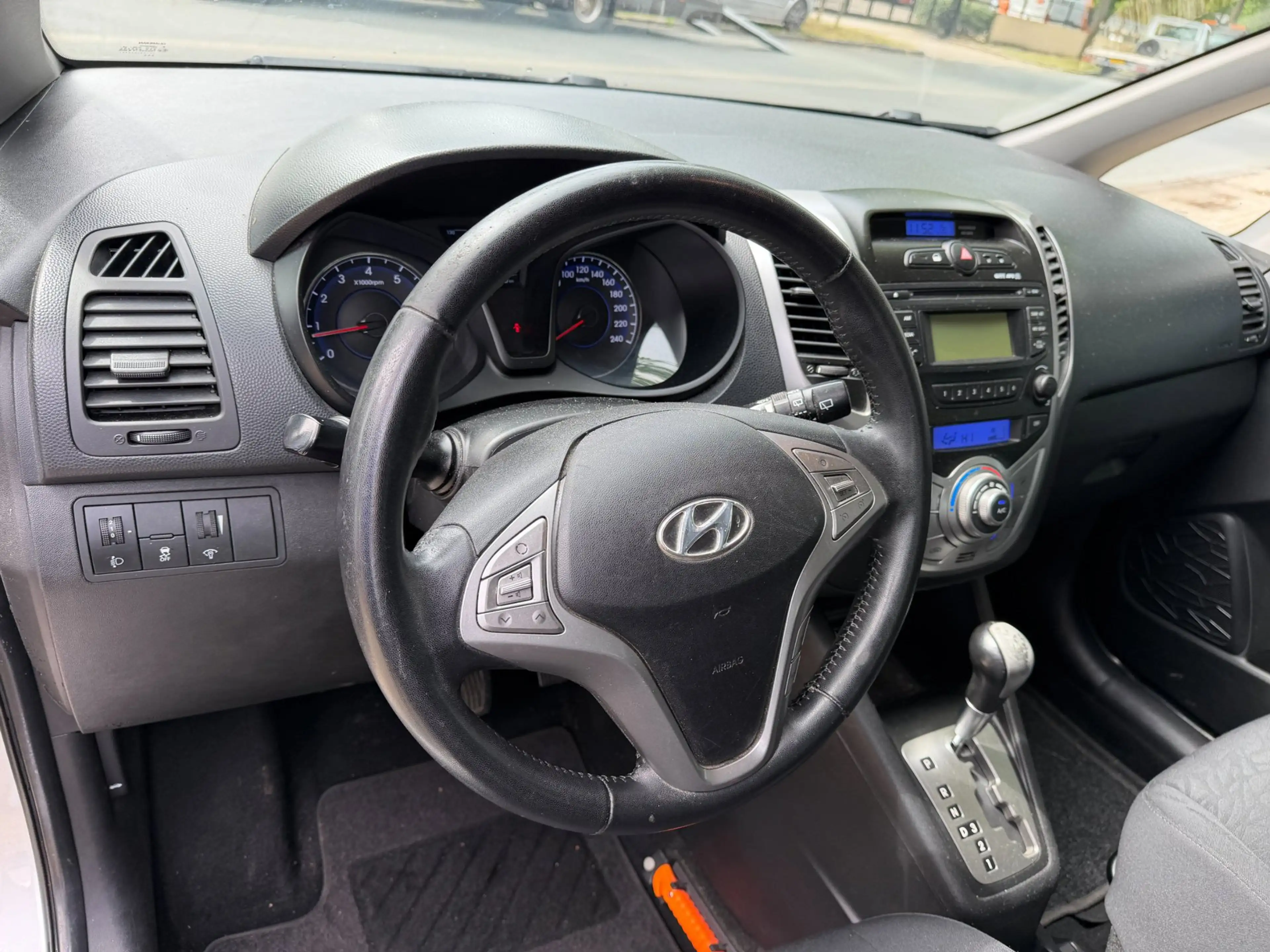 Hyundai iX20 1.6i i-Vision automaat, airco, cruise control, tre — photo 25