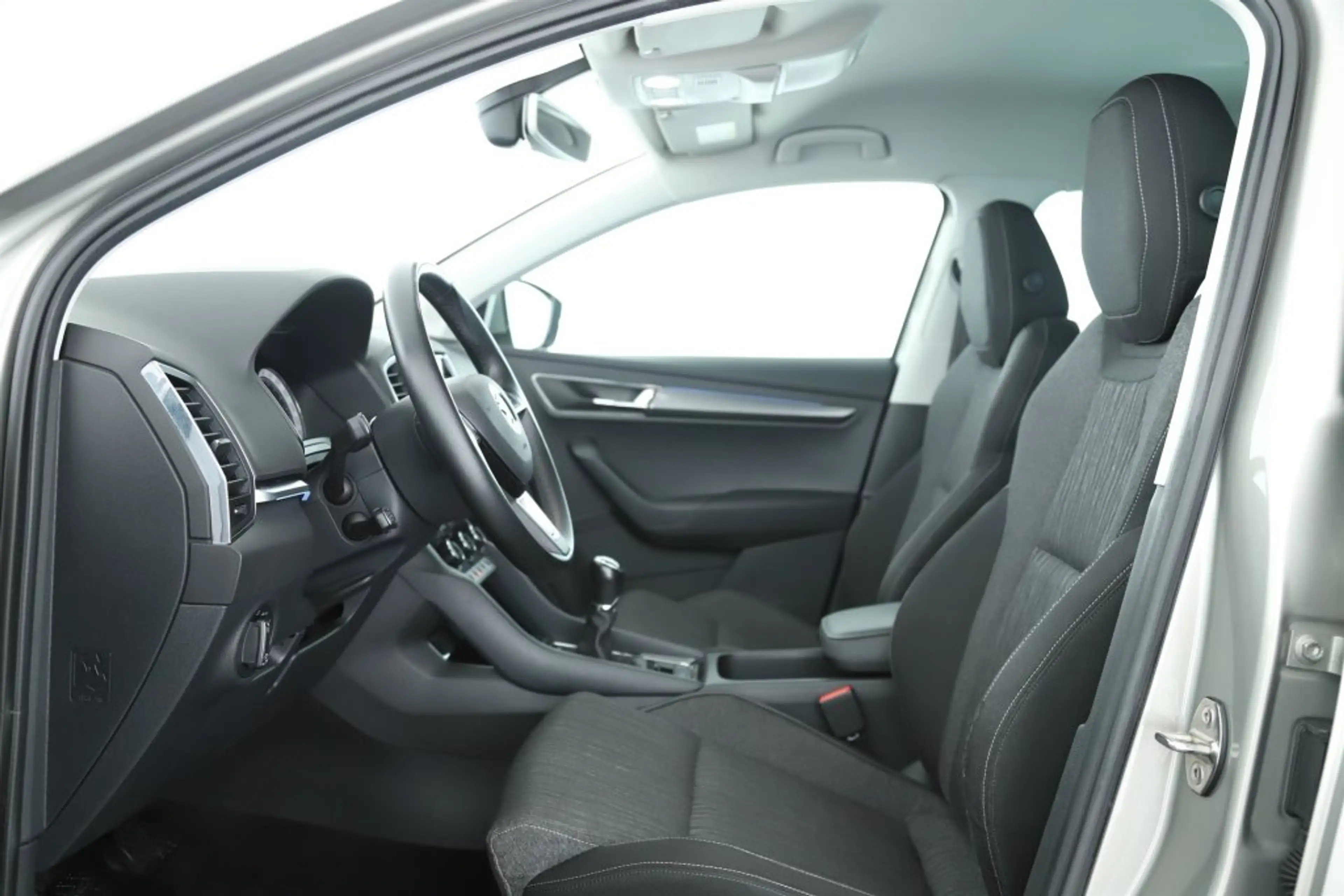 Skoda Karoq 1,0 Style XENON KEYLESS ACC KAMERA TELEFON AHV — photo 10