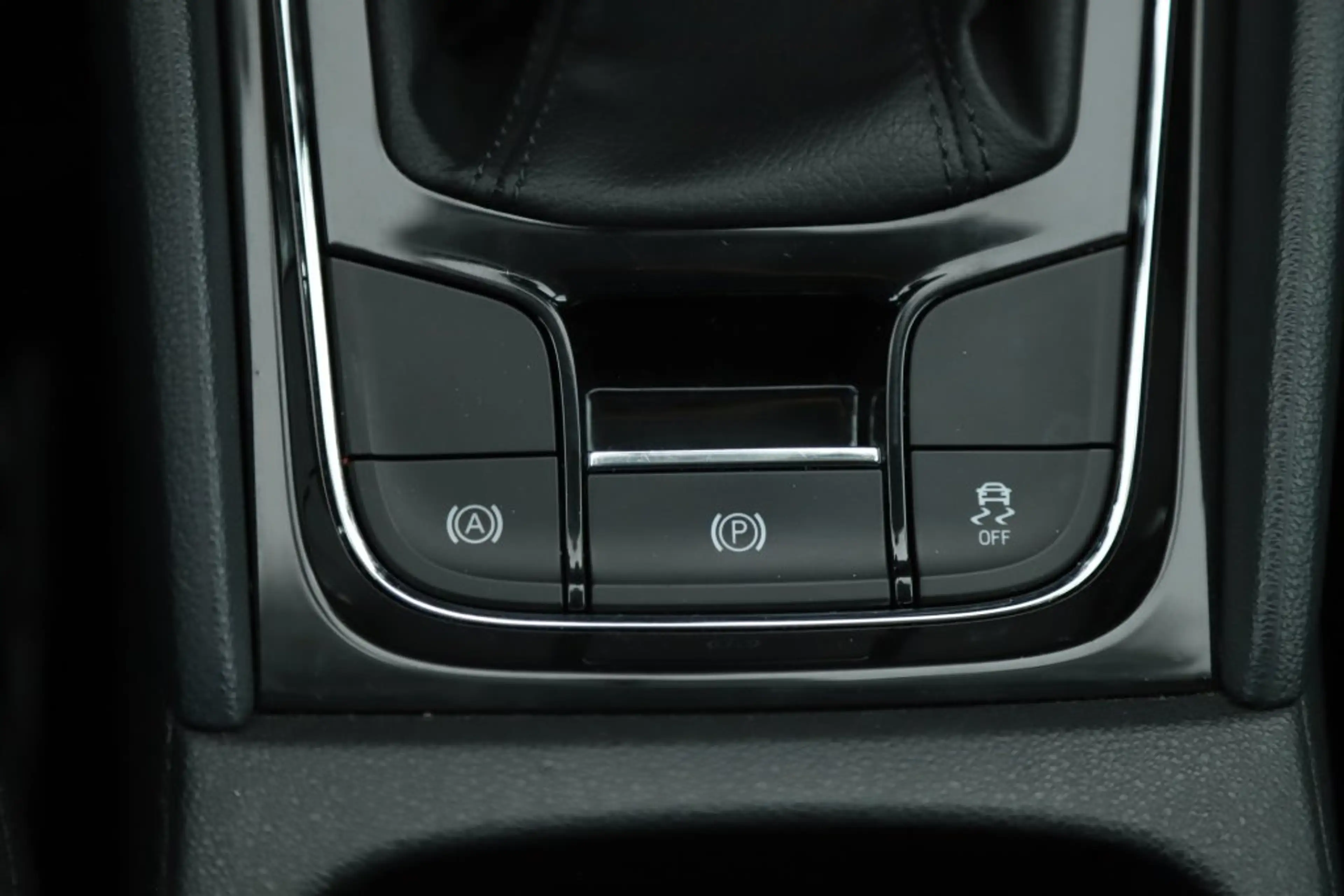 Skoda Karoq 1,0 Style XENON KEYLESS ACC KAMERA TELEFON AHV — photo 24