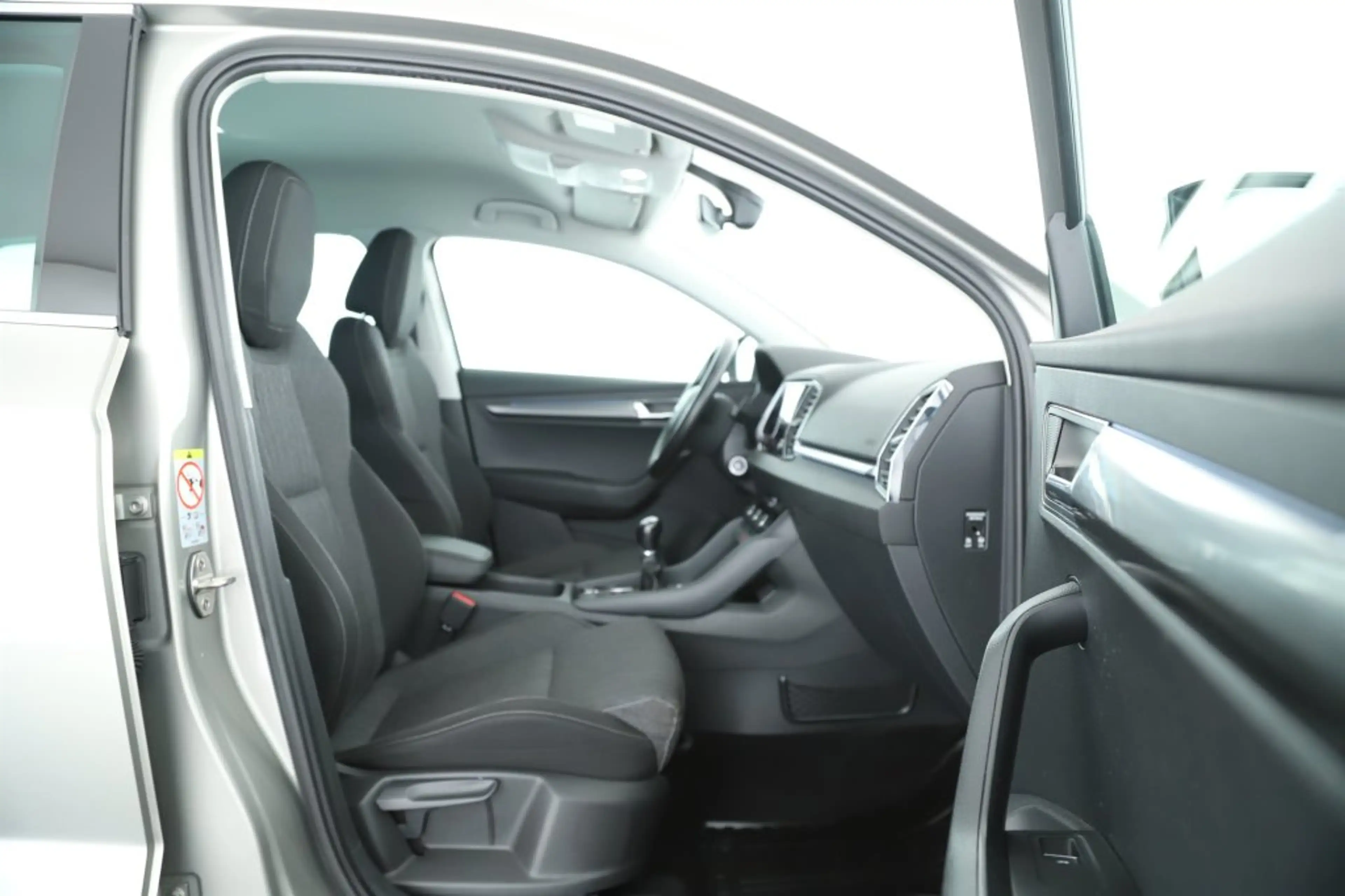 Skoda Karoq 1,0 Style XENON KEYLESS ACC KAMERA TELEFON AHV — photo 13