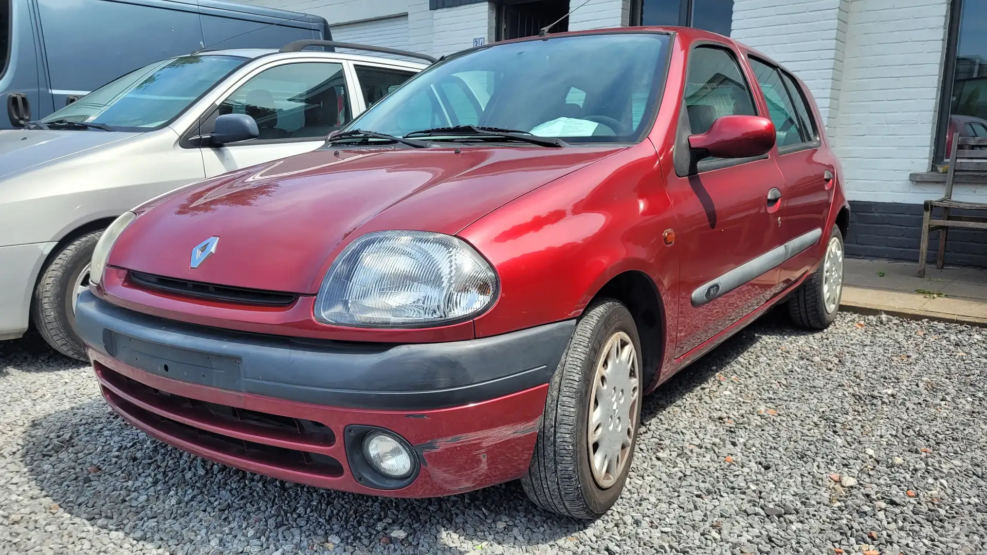 Renault Clio 1.2i 169000km 2000 Rouge - 2