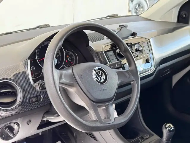 Volkswagen Up! view 19