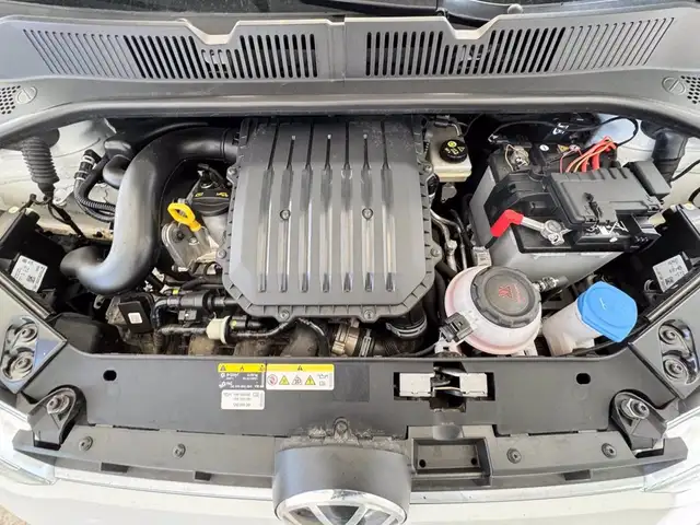 Volkswagen Up! view 13