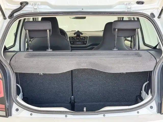 Volkswagen Up! view 12