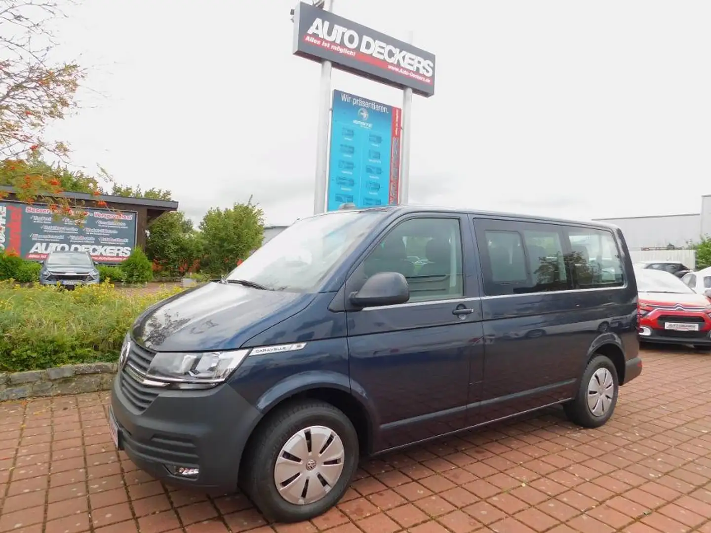 Volkswagen T6.1 Caravelle 2.0 TDI DSG Trend KR Kurz 9 Sitze Climatronic Azul - 1