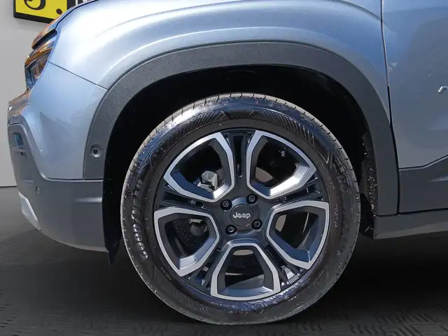 Jeep Avenger view 17