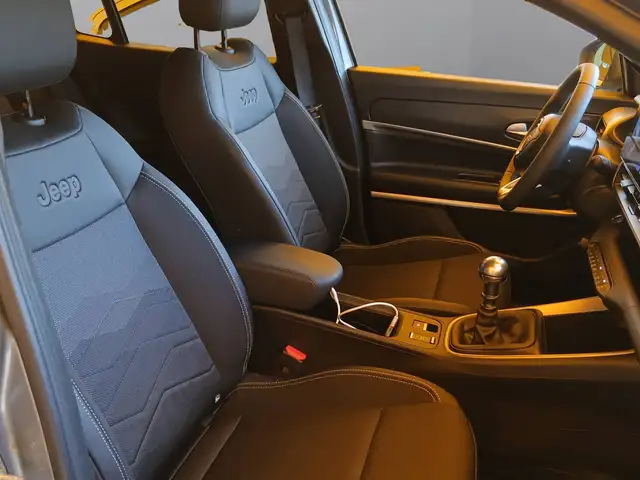 Jeep Avenger view 10