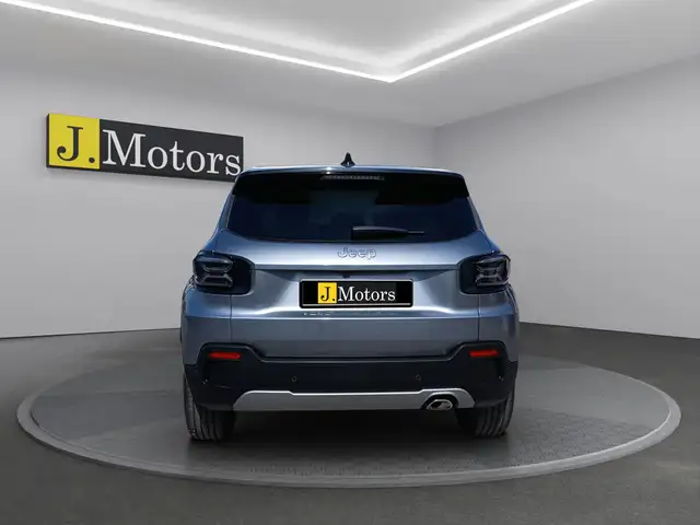 Jeep Avenger view 4