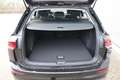 Volkswagen Golf Variant Life 1.0 eTSI 81 kW / 110 pk Variant 7 versn. DSG Zwart - thumbnail 16