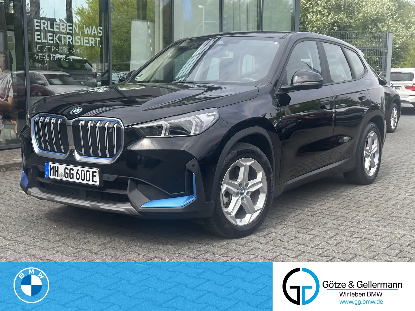 BMW iX1 xDrive30 //LiveCockpitProf HeadUp Komfortzugang Schwarz - 1