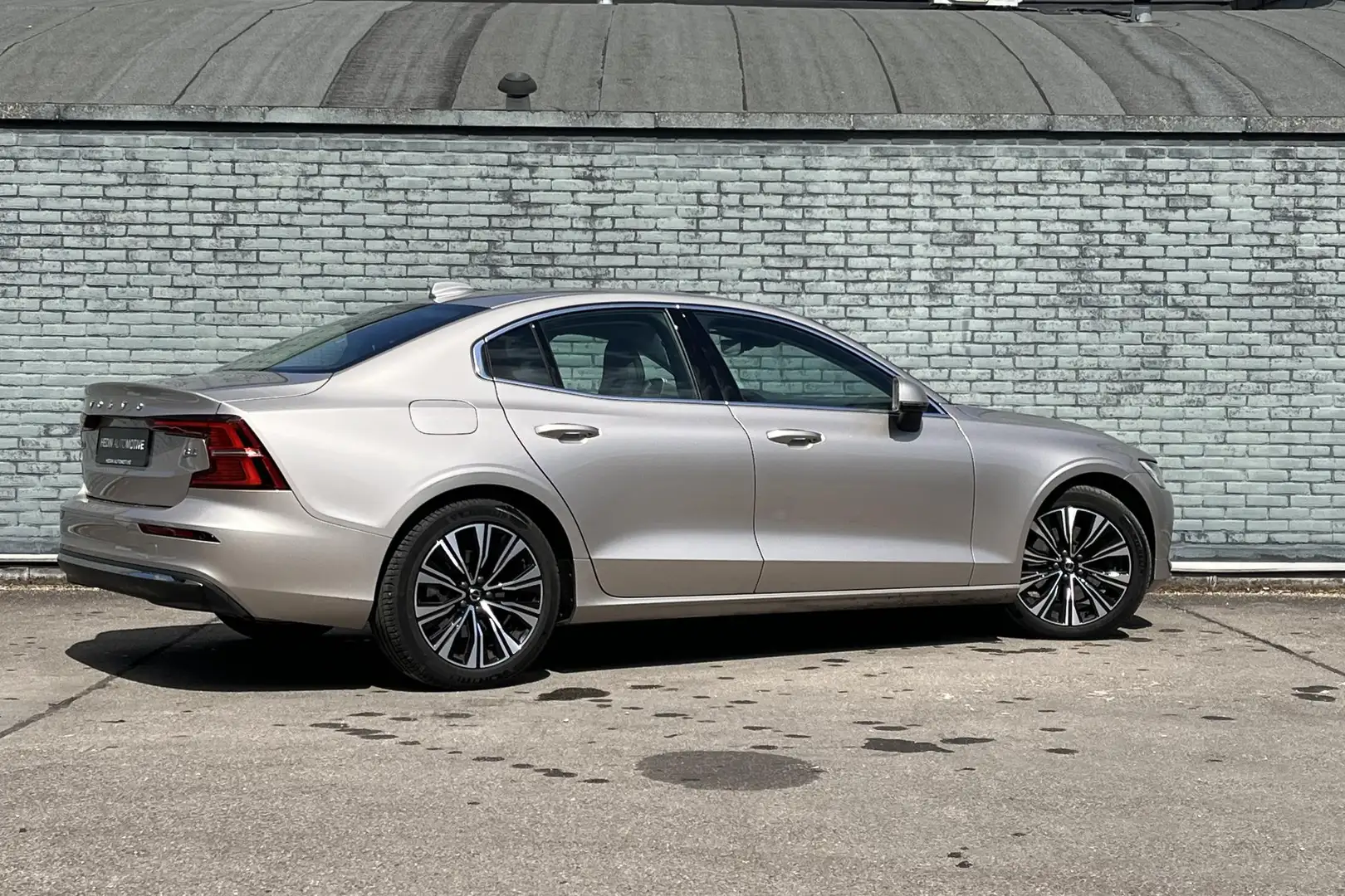 Volvo S60 2.0 B4 Automaat Plus Bright | Adaptieve Cruise Con Gris - 2