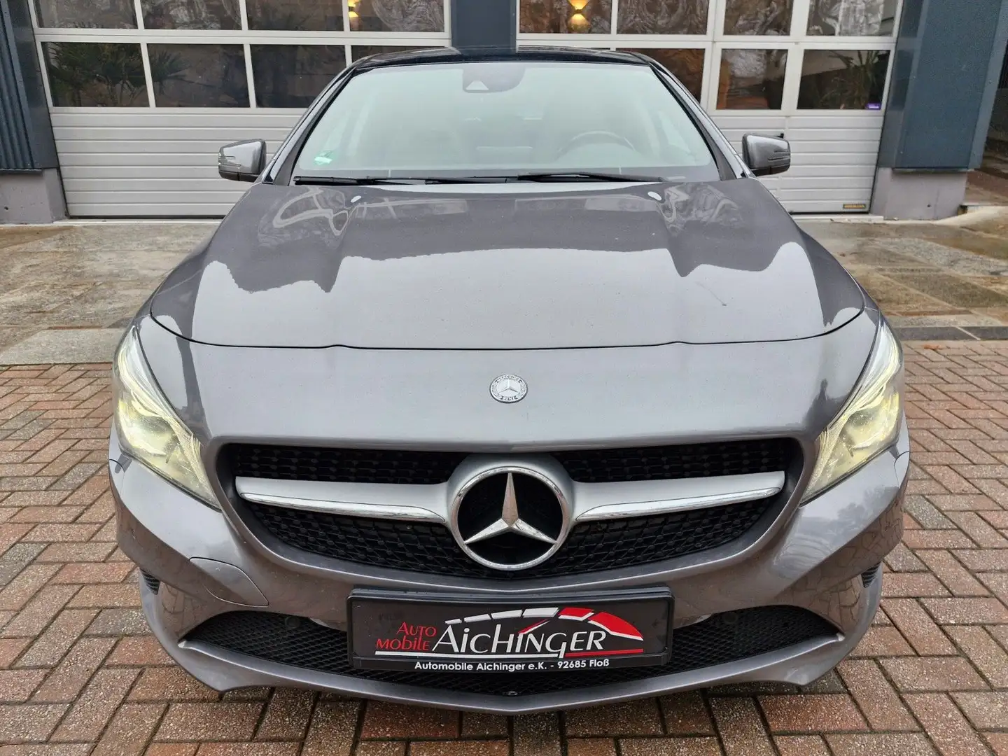 Mercedes-Benz CLA 250 Lim. Standheizung Xenon Sitzheizung - 2