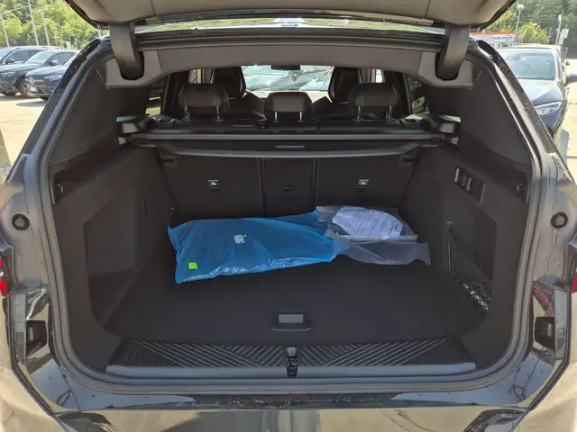 BMW X3 view 11