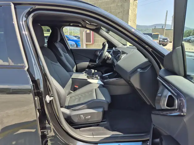 BMW X3 view 9