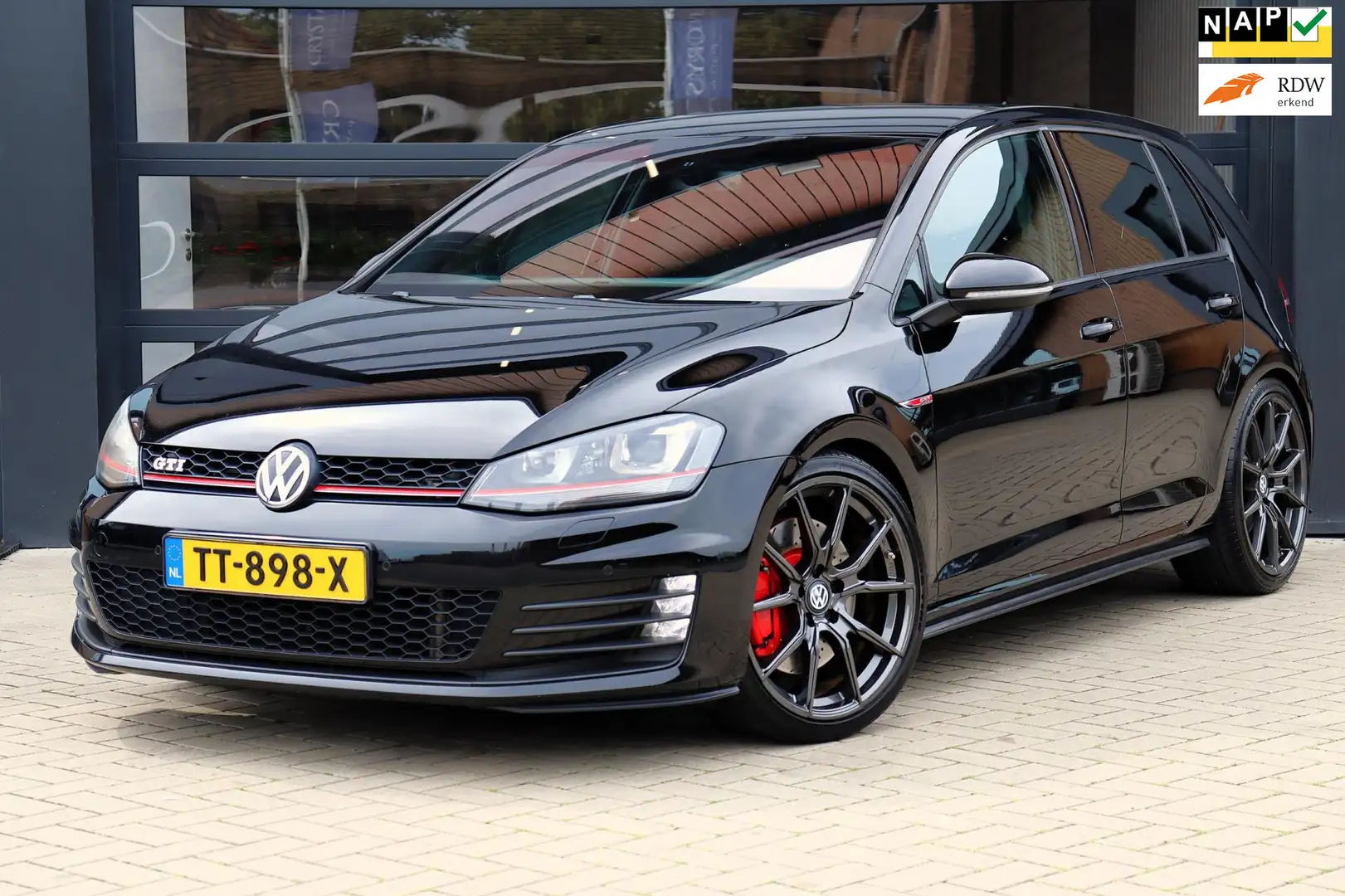 Volkswagen Golf GTI 2.0 TSI Performance | Xenon | Navigatie |19 Inch | Czarny - 1