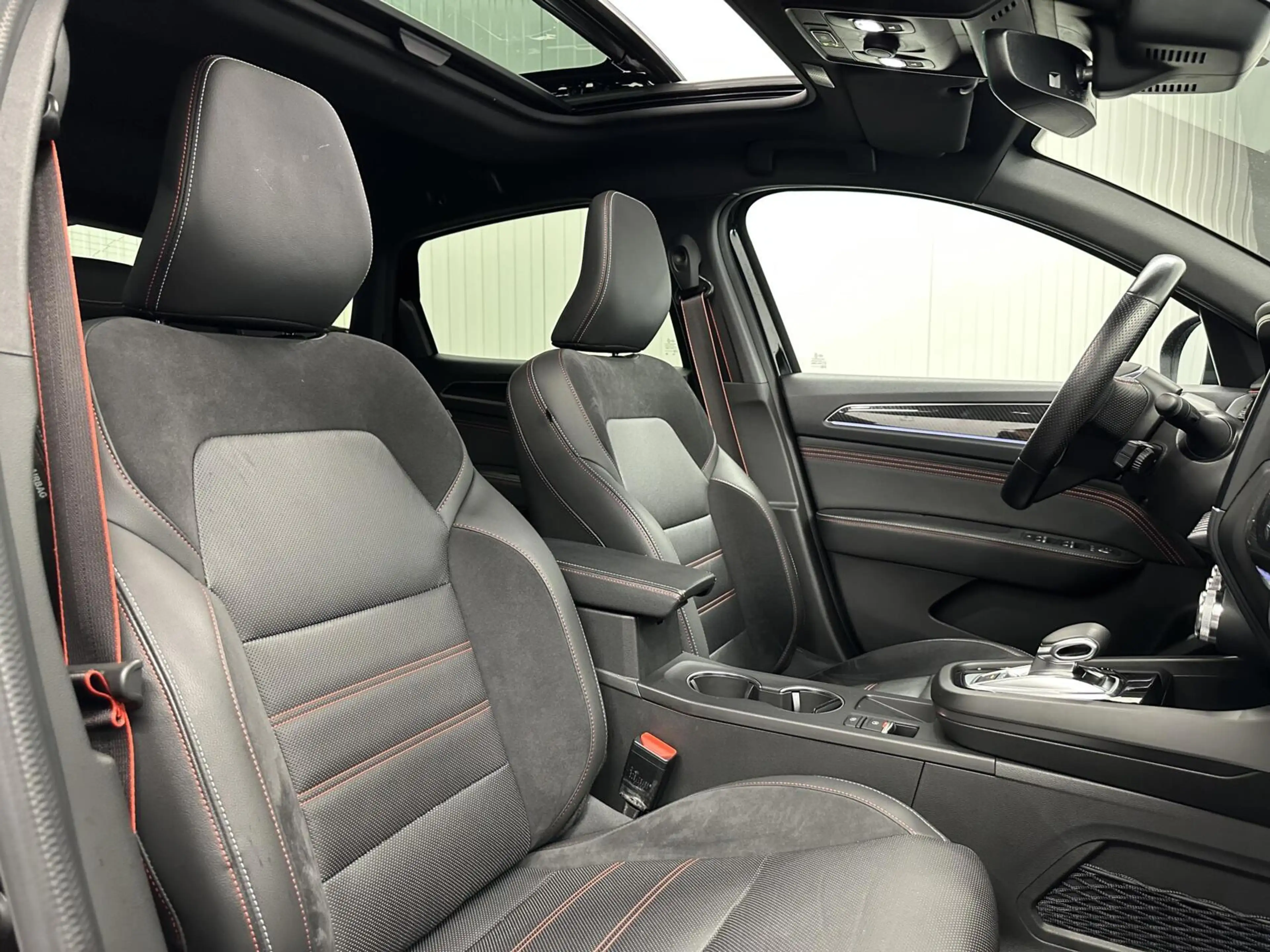 Renault Arkana 1.6 E-Tech Hybrid 145 R.S. Line PANO CARPLAY CAMER — photo 15