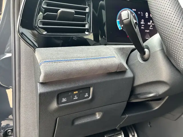 Volkswagen Tiguan Sport TDI 4MOTION DSG Ansicht 12