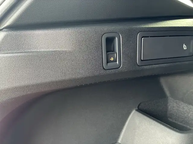 Volkswagen Tiguan Sport TDI 4MOTION DSG Ansicht 31