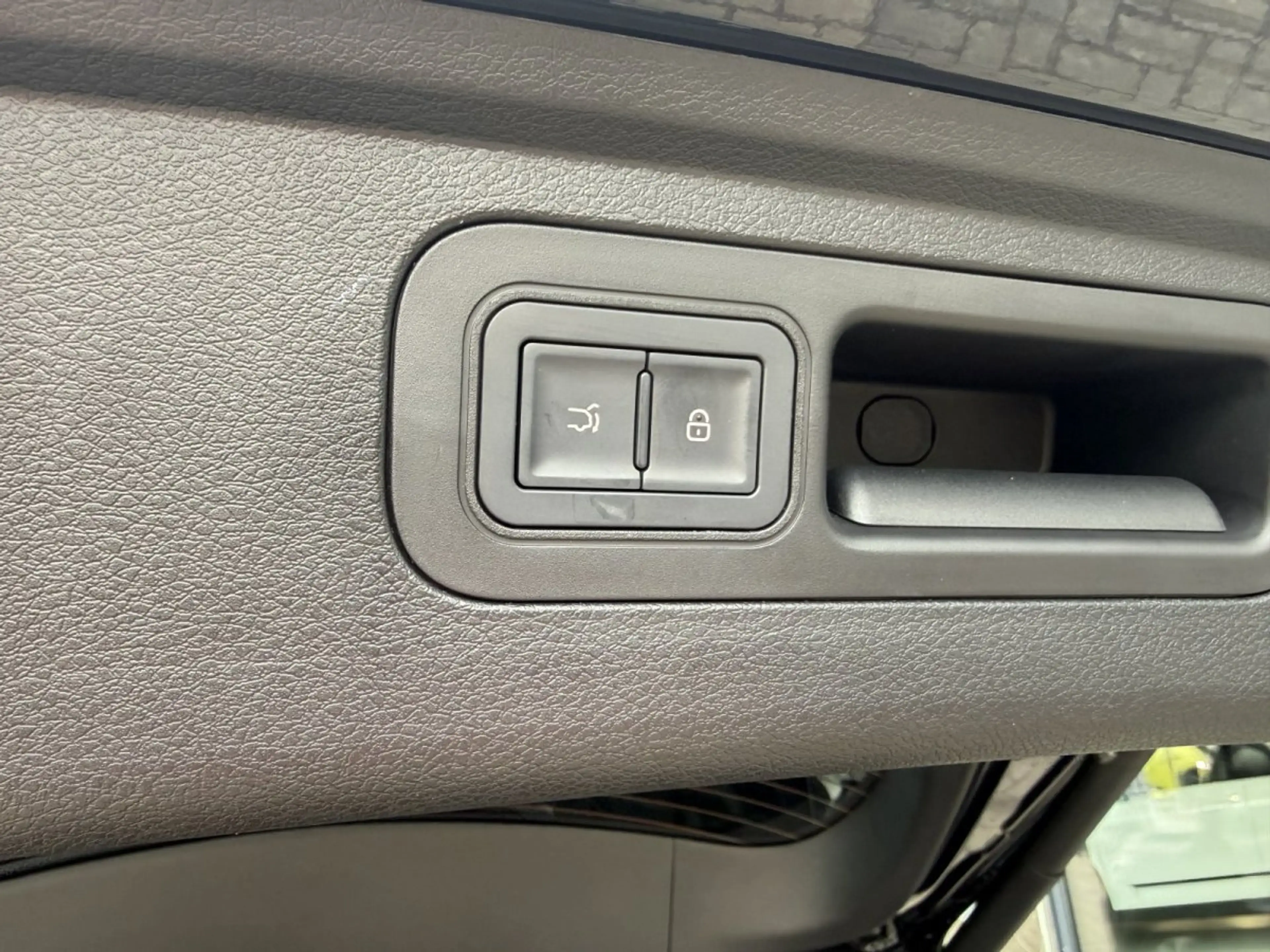 BYD Tang Flagship 4WD 108,8kWh *Massage*Pano*360Grad*7Sitz — photo 13