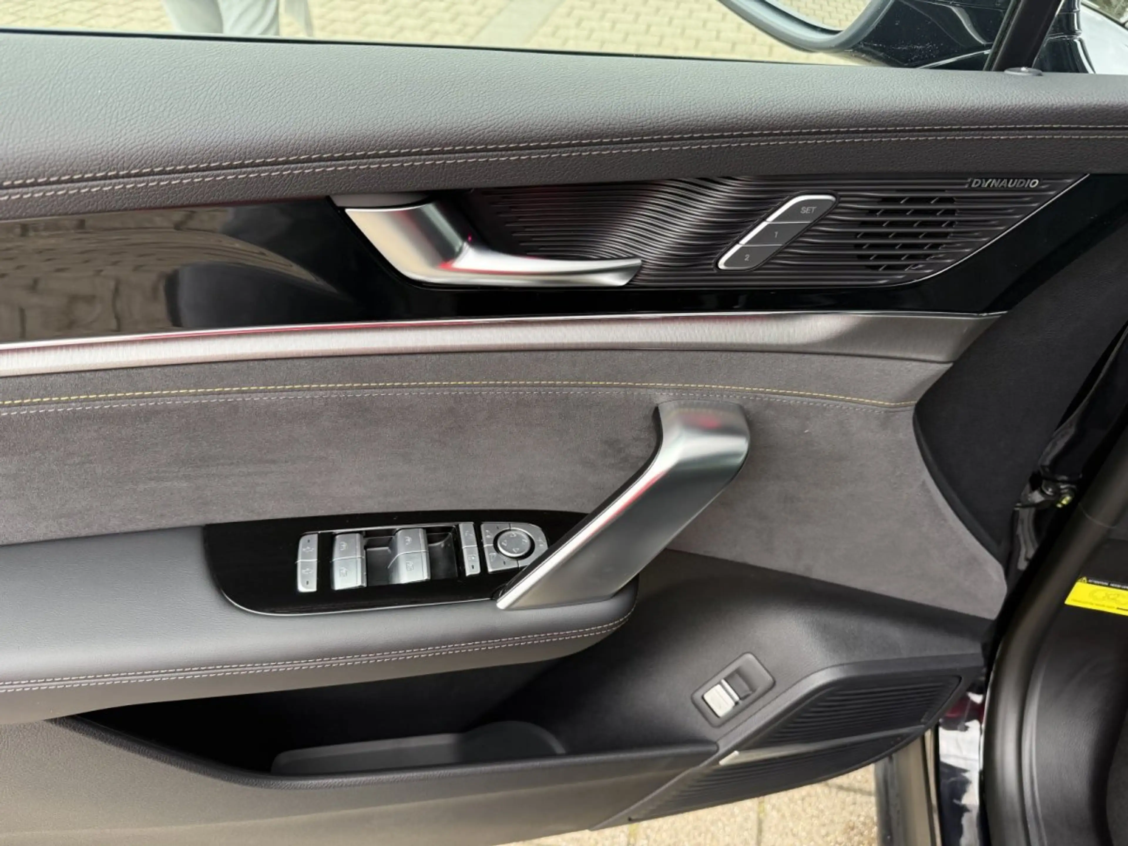 BYD Tang Flagship 4WD 108,8kWh *Massage*Pano*360Grad*7Sitz — photo 9
